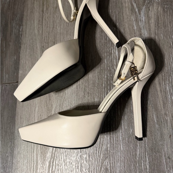 Givenchy G-Lock Platform Pumps - Picture 4 of 7